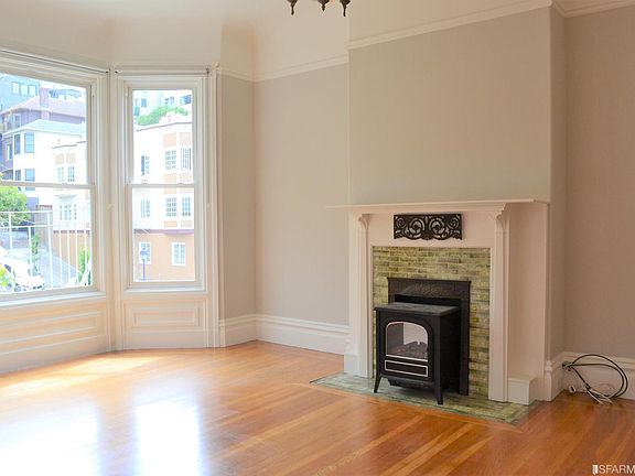 5th image of 842 Waller St #A