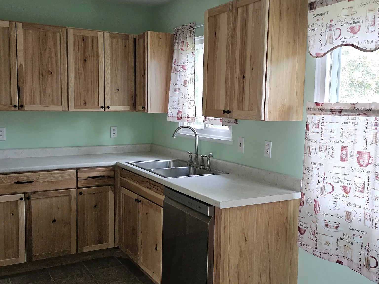 4 bed, 1868 sqft, $2,450 — Photo 4