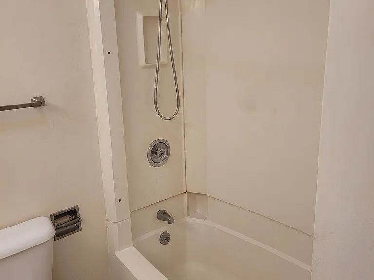 54 Westgate Rd — Photo 5