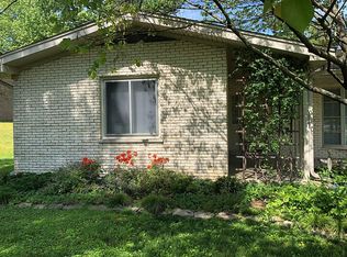 3295 Cornwall Dr, Lexington, KY 40503