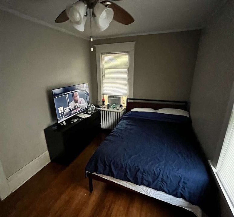 1st image of 2071 Dayton Ave