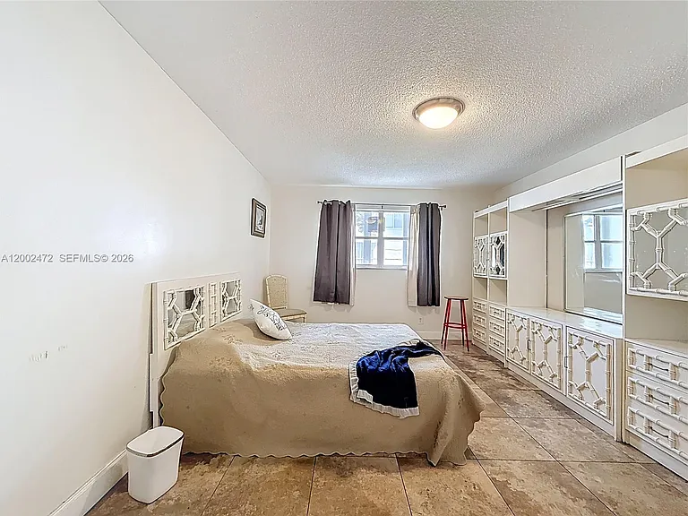410 SE 2nd St #115 — Photo 7