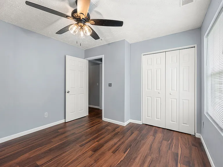 3247 Fairington Dr — Photo 26