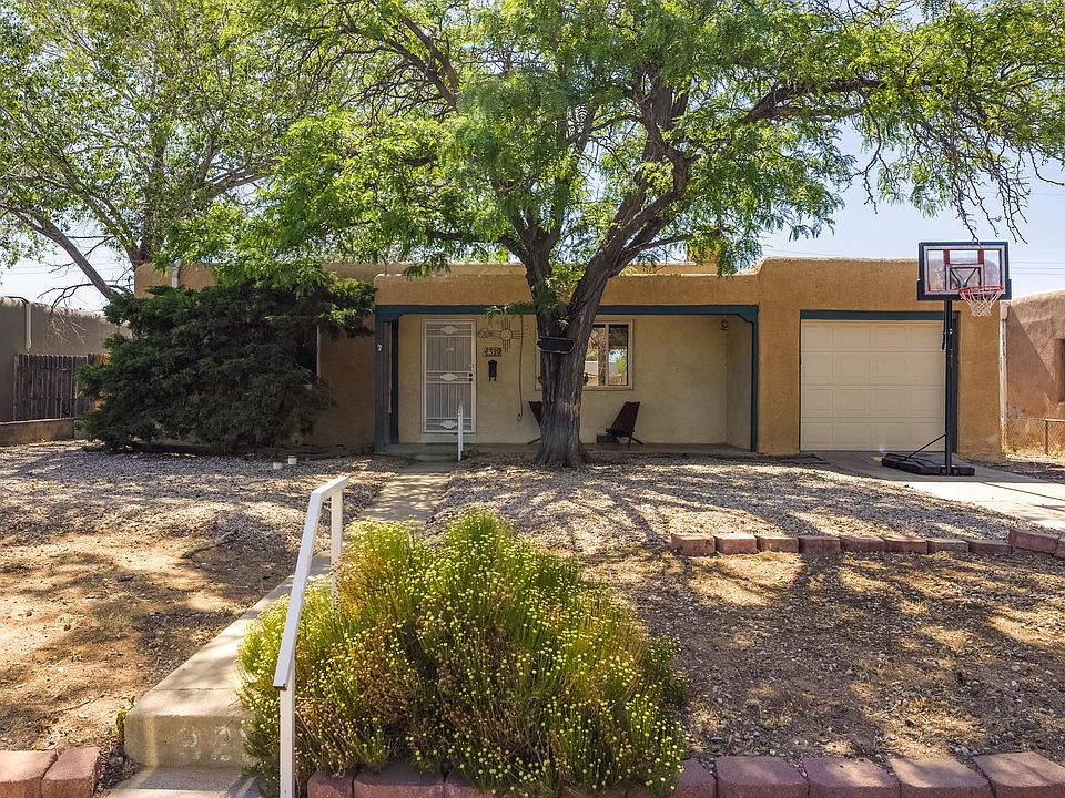 1st image of 329 Cardenas Dr NE