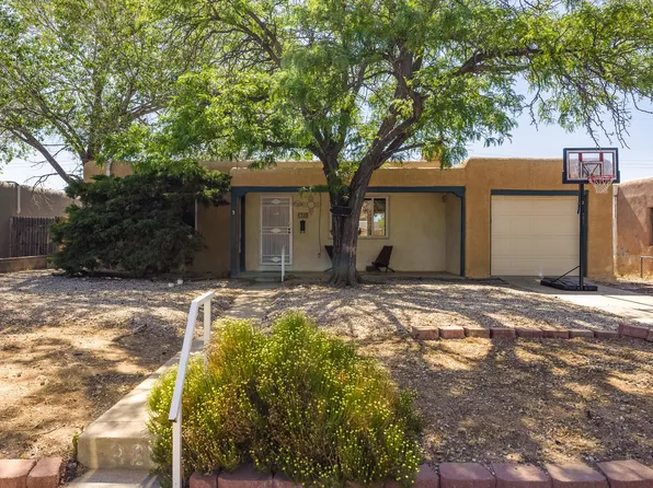 329 Cardenas Dr NE, Albuquerque, NM 87108