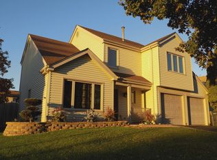72 Washington Ave, Streamwood, IL 60107