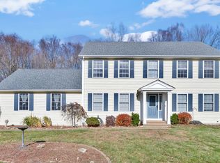 331 Woodmont Dr, Coventry, CT 06238
