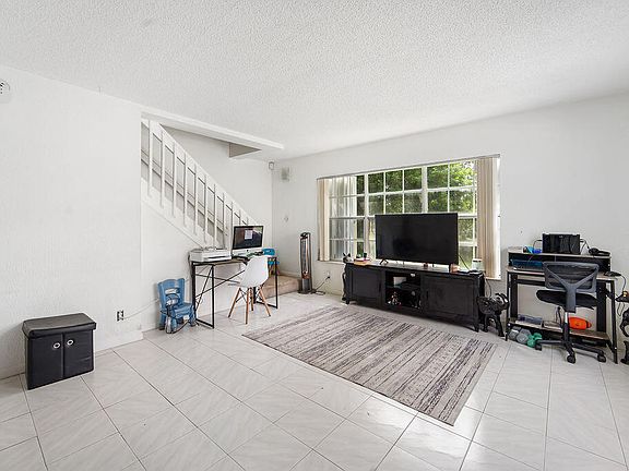 3rd image of 3714 Savoy Lane #I