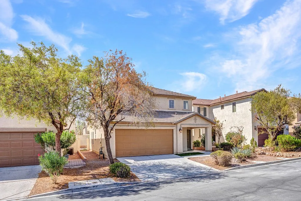 3 bed, 1826 sqft, $2,200 — Photo 3