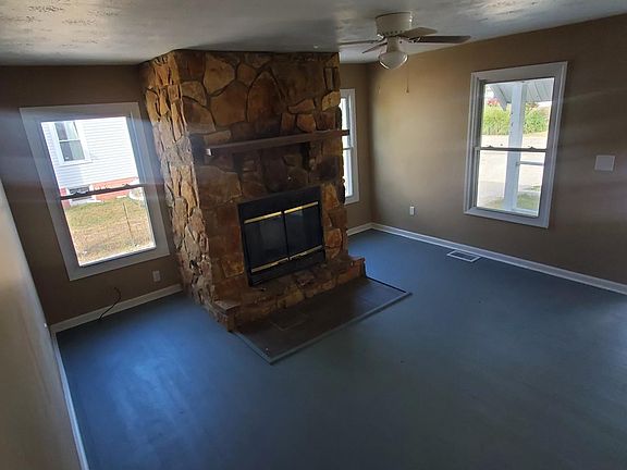 2nd image of 31 S Fairgreen Dr