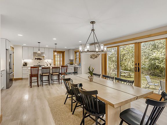 4th image of 139 Tea Ln