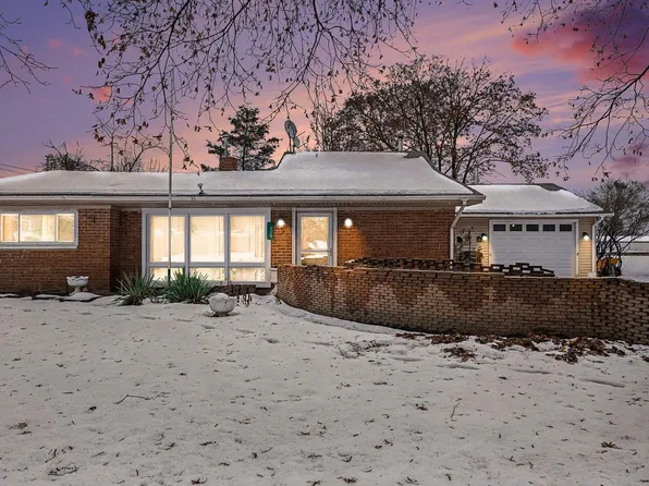 215 Dearing Dr, Shepherd, MI 48883