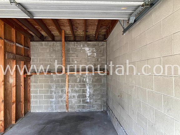 3rd image of 1257 E Vine St #1