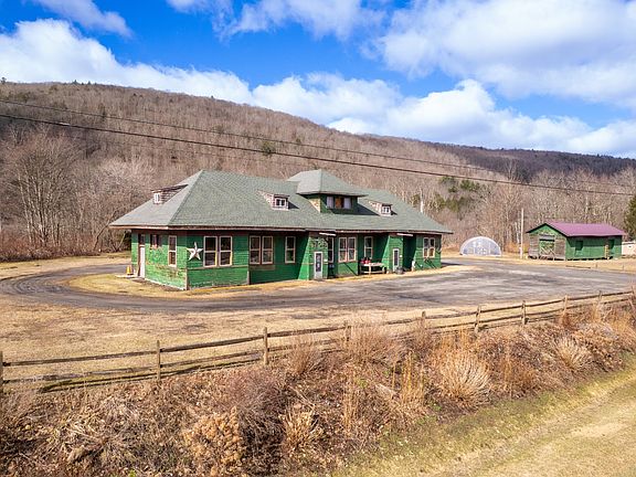 2nd image of 19 Trestle Rd