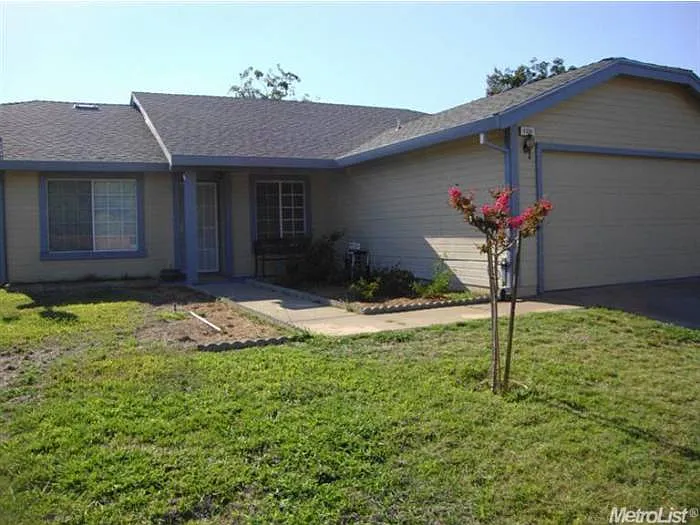 8304 Cliffcrest Dr photo 1