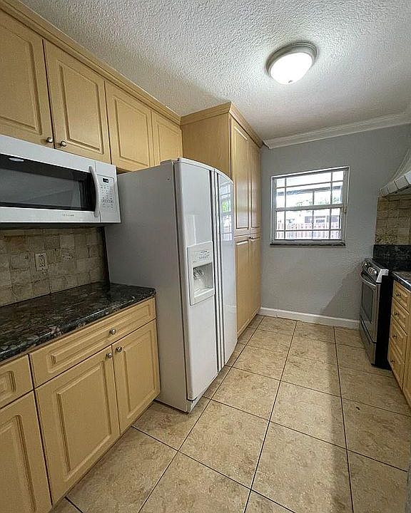 1st image of 15905 Kingsmoor Way