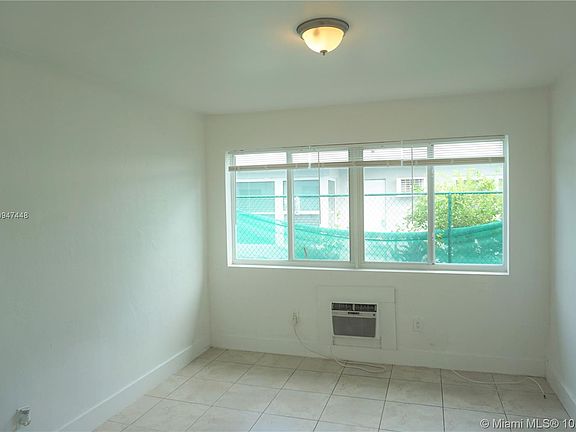 5th image of 8215 Crespi Blvd APT 2