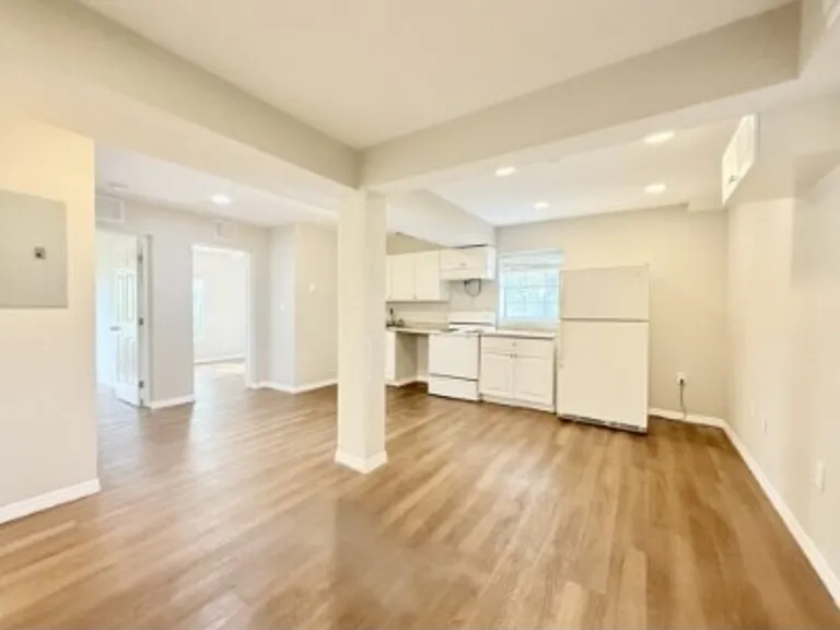 425 F St #3 — Photo 11