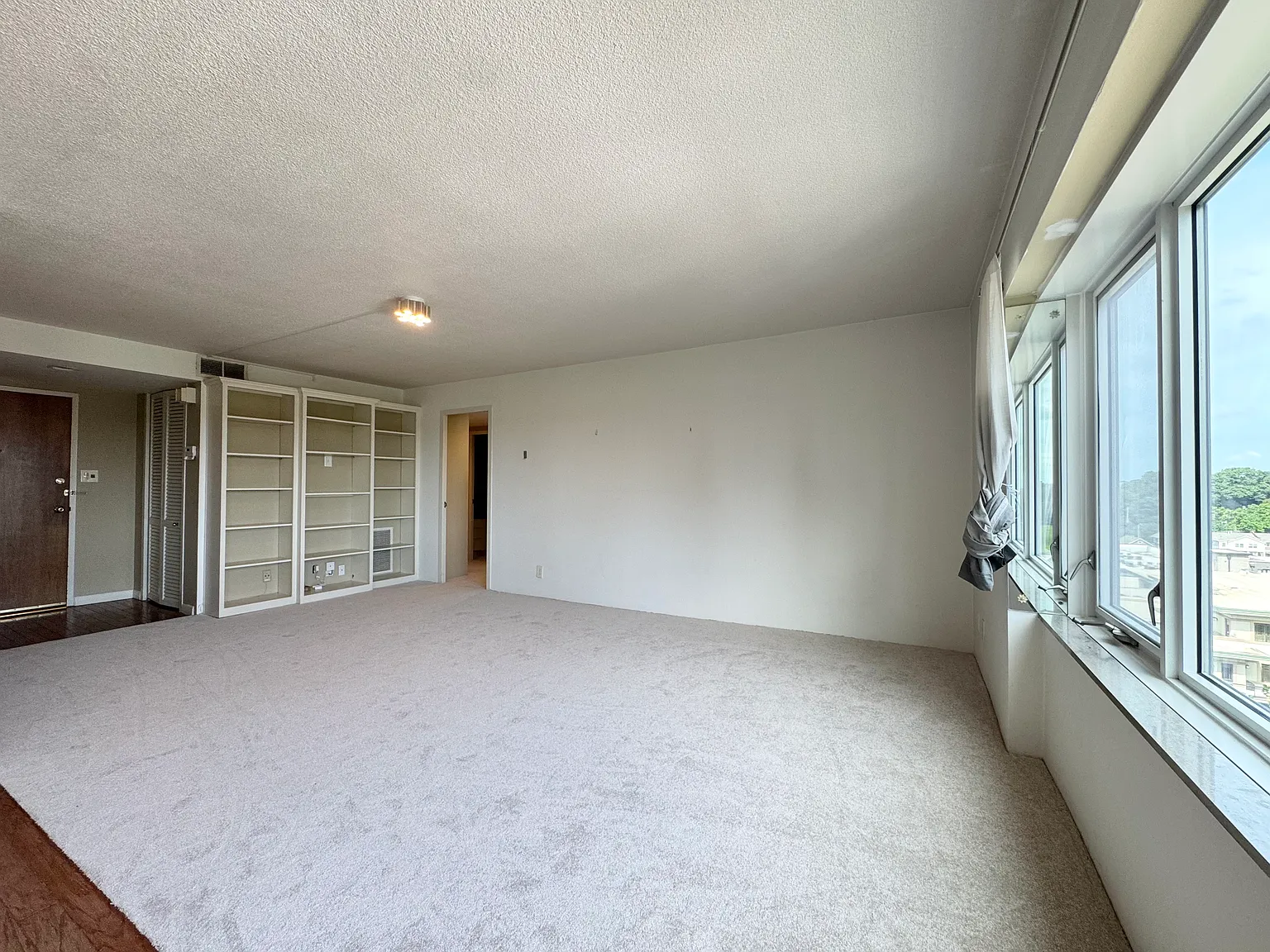 1 bed, 825 sqft, $1,395 — Photo 3