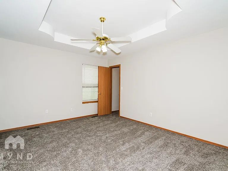 678 N Elder Ave — Photo 11