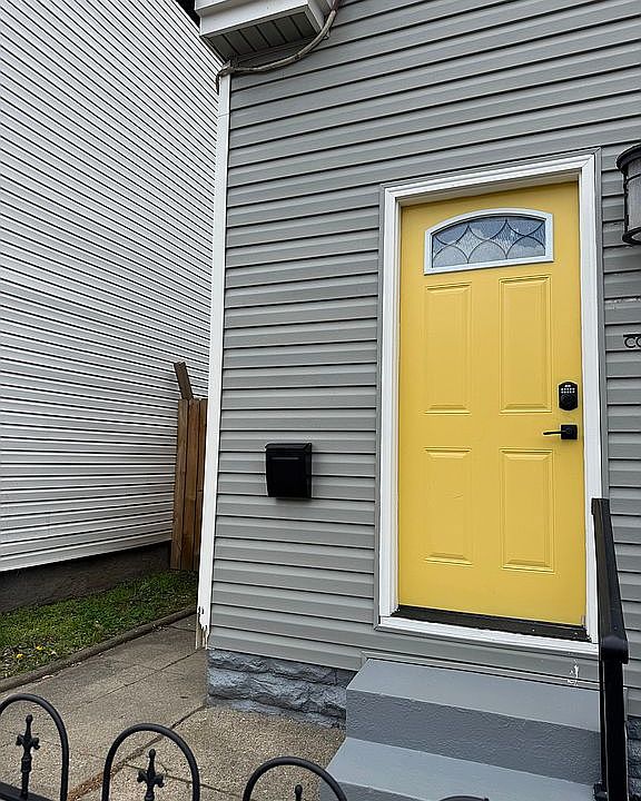 1st image of 1010 Columbia St
