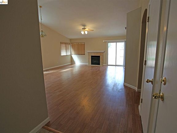 2nd image of 4853 Bernal Dr