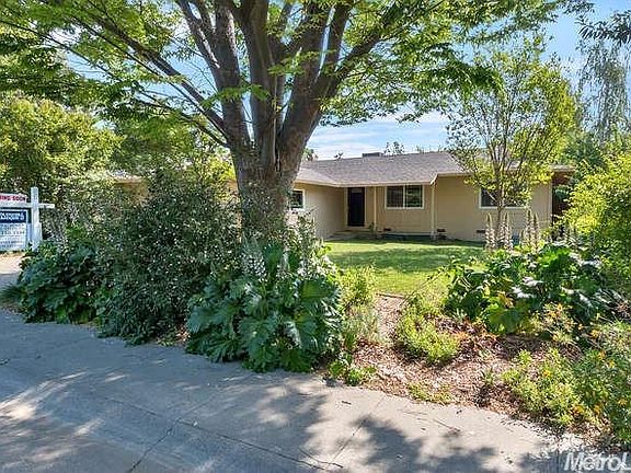 2nd image of 1718 Manzanita Ln