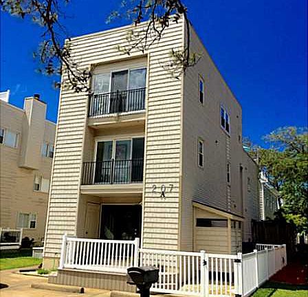 4th image of 207 79th St Unit A