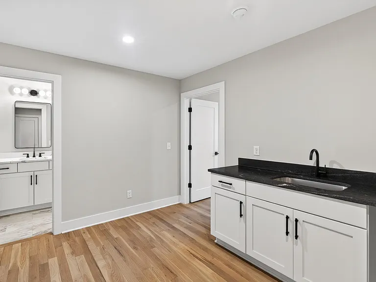 5915 Maxon Ave #B — Photo 62