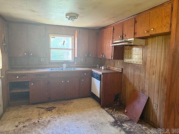 3rd image of 908 North St