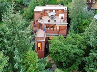 11757 Lakeside Ave NE, Seattle, WA