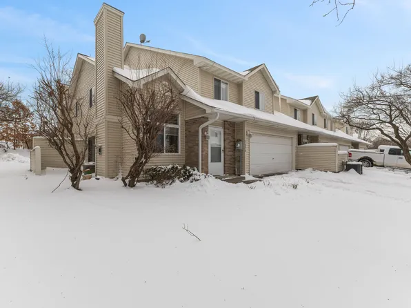 7090 48th St N, Oakdale, MN 55128