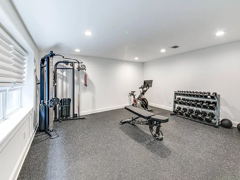 Catalpa Pl — Photo 31