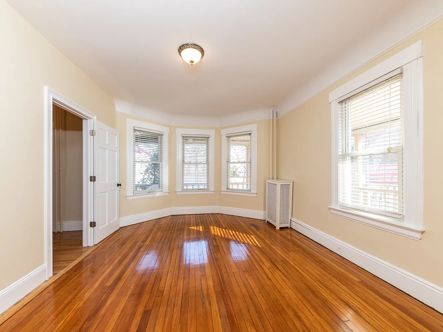 2 bed, 1024 sqft, $2,800 — Photo 4