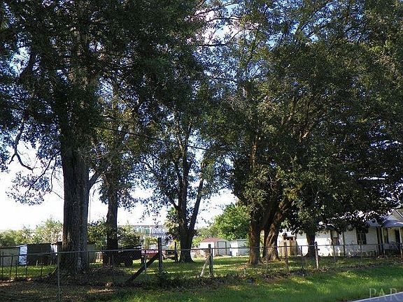 4th image of 9201 Fowler Ave