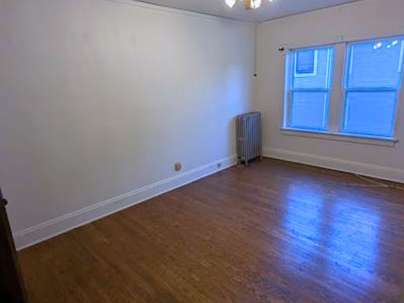 3rd image of 601 Milwaukee Ave