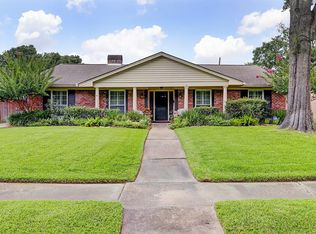 10618 Longmont Dr, Houston, TX 77042