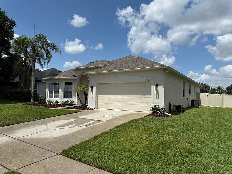 5370 Red Leaf Ct — Photo 31