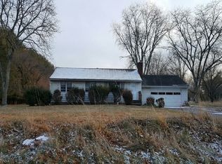 20 Hillcrest Rd, Whitehouse Station, NJ 08889