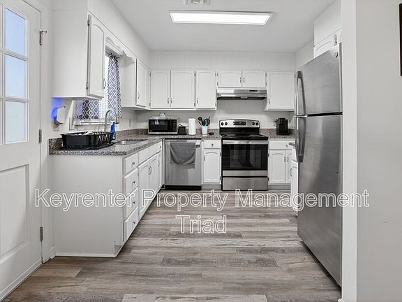 3rd image of 115 S Mendenhall St #D