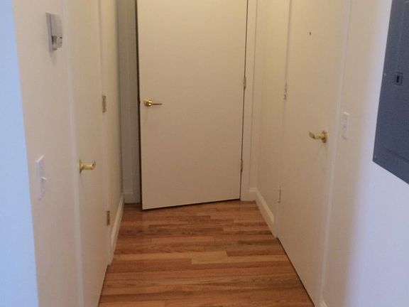 4th image of 8 Lincoln St APT 105
