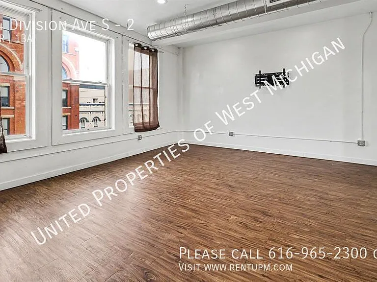 24 Division Ave S #2 — Photo 7