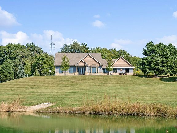 2nd image of 9012 Cottonwood Dr