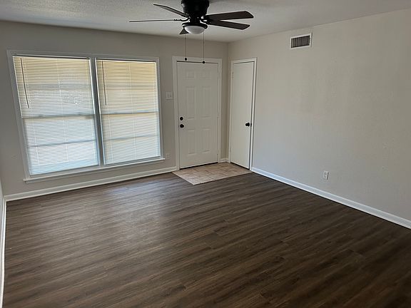 4th image of 2207 37th St