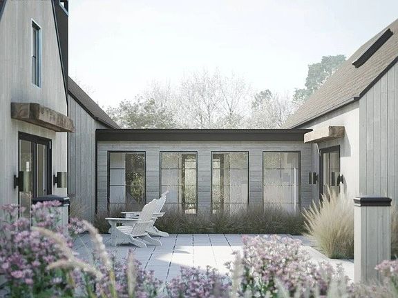 4th image of 245 Peconic Bay Blvd