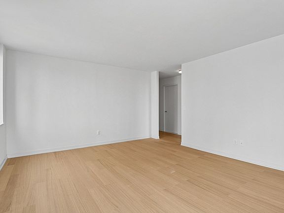 5th image of 1 Columbus Pl APT S28f