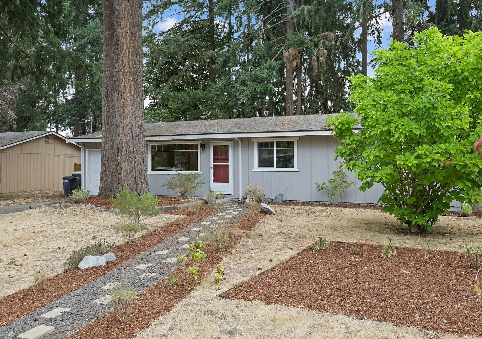 Move In Ready Now! Charming Updated Rambler With Rv Parking, Large Fenced Yard & Optional Chicken... — Photo 3