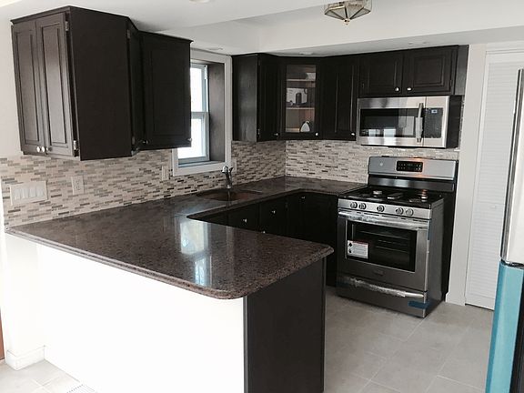 3rd image of 9 Campsite Ln