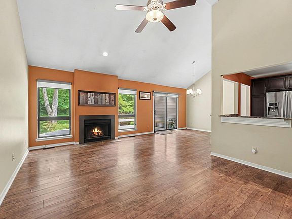 5th image of 701 Charing Ct