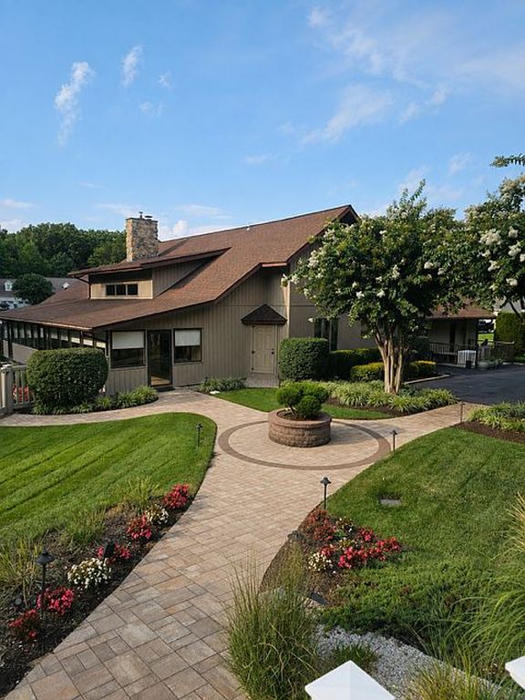 23145 Lake Dr - Property Image